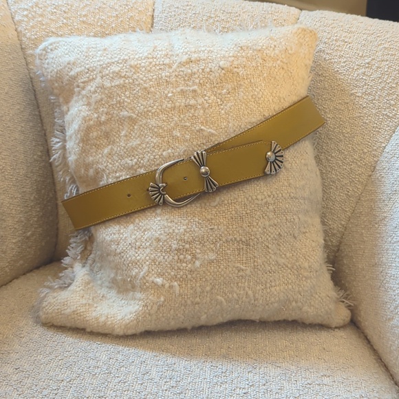 Vintage Leather Belt | Mustard Yellow Silver Hardware - Picture 2 of 4